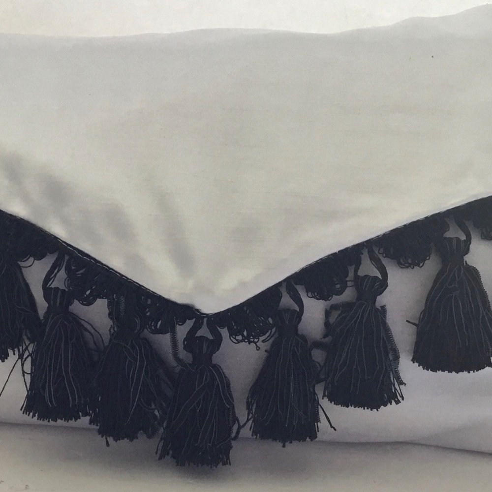 Pillow medium envelope style,reversible black/white. Black Tassel fringe